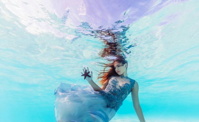 Underwater Elena Kalis Nadia Audigie Photography (10)
