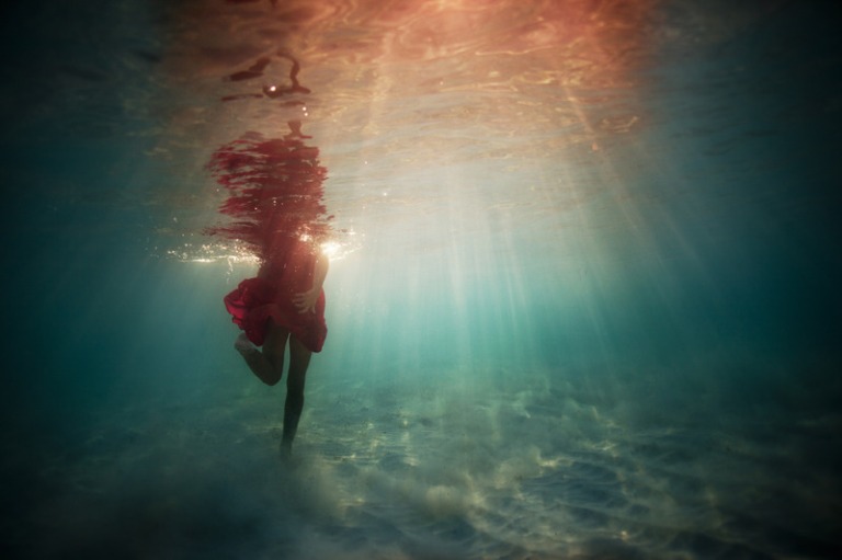 Underwater Elena Kalis Nadia Audigie Photography (18)